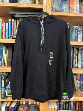 DUBGEE Black Pullover Hoodie with Drawstring Detail